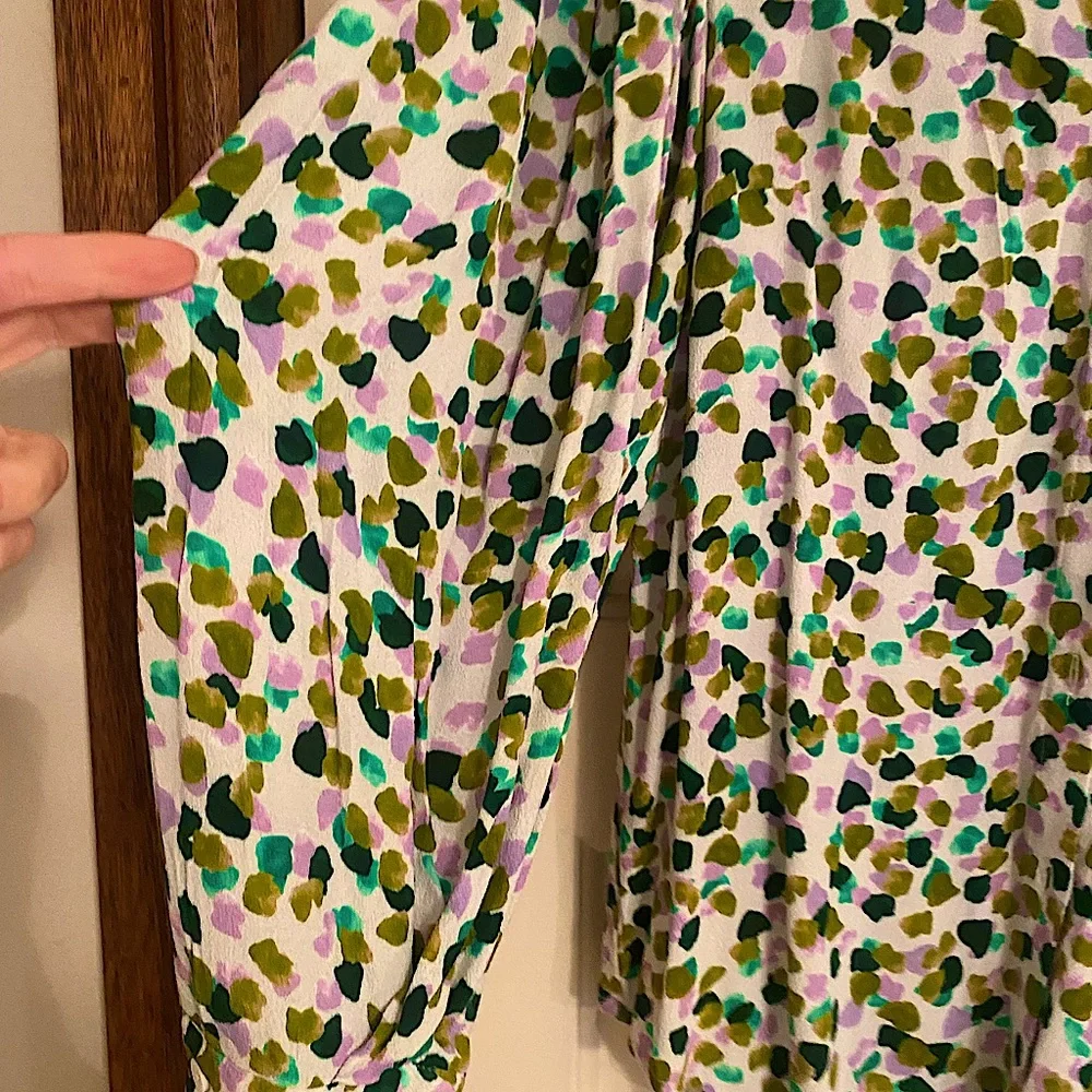Gorman green confetti blouse, size 6 but would fit size 8, classy, elegant, fun! - Picture 5 of 5
